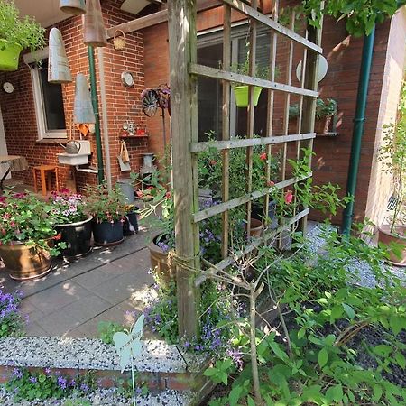 Ruhige Gaestesuite Mit Fruehstueck Rhauderfehn Exterior photo