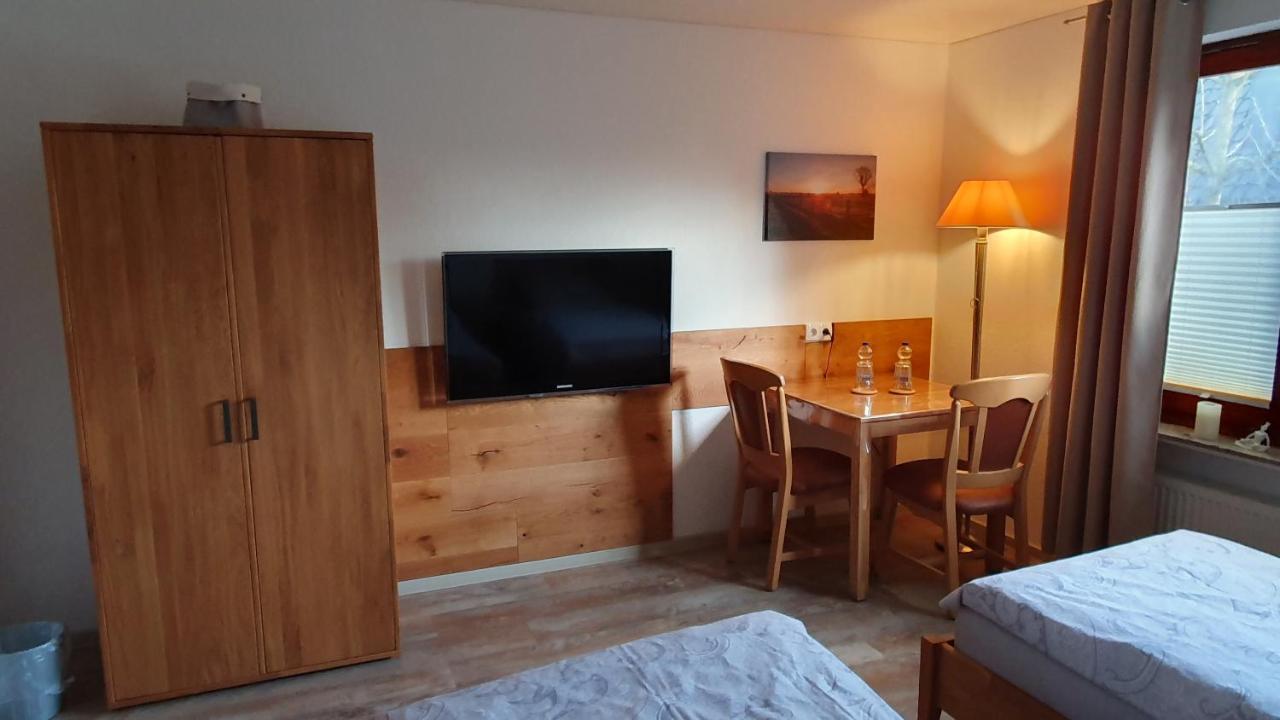 Ruhige Gaestesuite Mit Fruehstueck Rhauderfehn Exterior photo